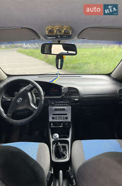 Минивэн Opel Zafira 2003 в 