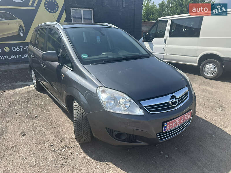 Минивэн Opel Zafira 2010 в Нежине