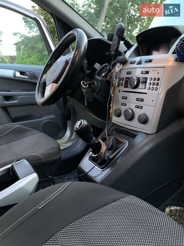 Минивэн Opel Zafira 2008 в Золочеве фото 18 Минивэн Opel Zafira 2008 в Золочеве