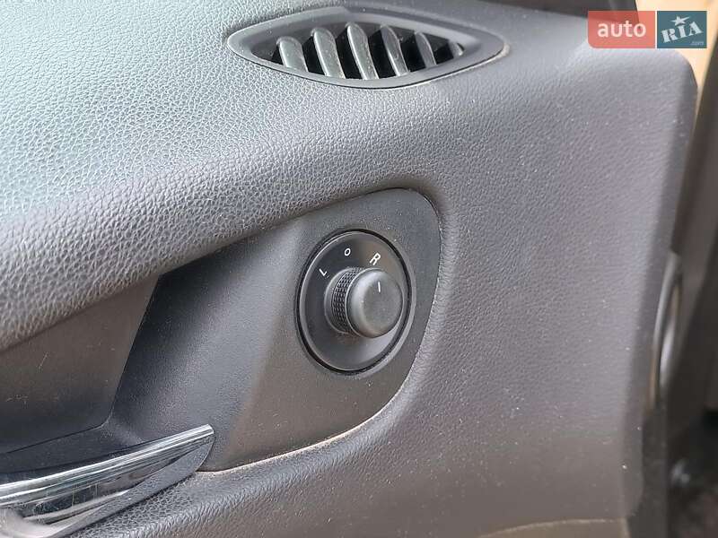 Мікровен Opel Zafira 2015 в Харкові