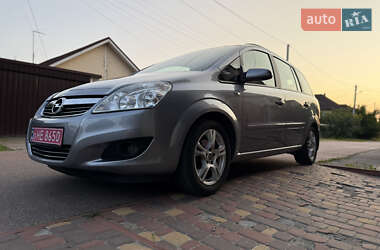 Минивэн Opel Zafira 2008 в 