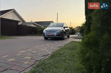 Минивэн Opel Zafira 2008 в 