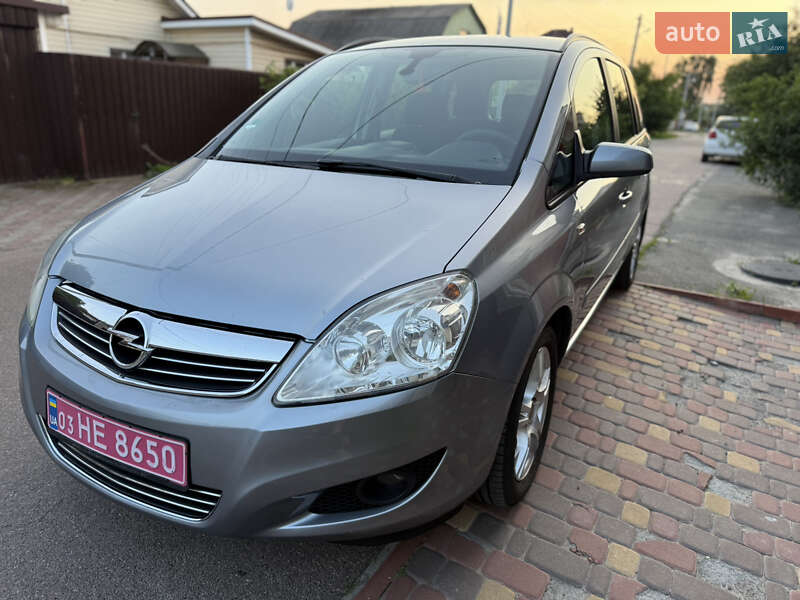 Минивэн Opel Zafira 2008 в Борисполе