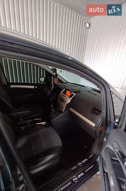 Минивэн Opel Zafira 2008 в 