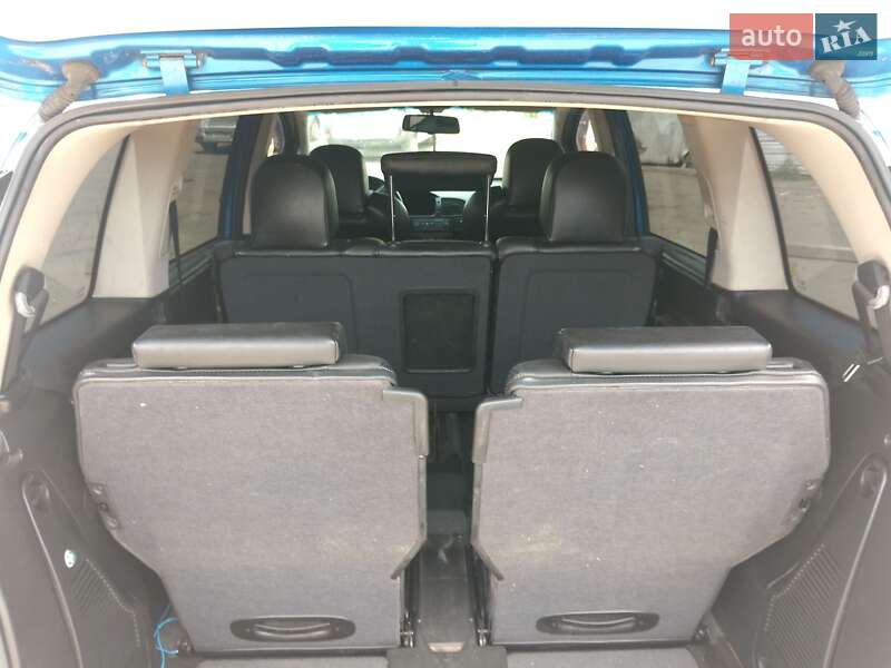 Мінівен Opel Zafira 2002 в Рівному