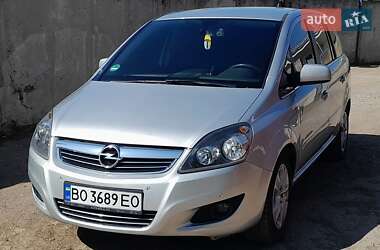 Минивэн Opel Zafira 2011 в Бучаче
