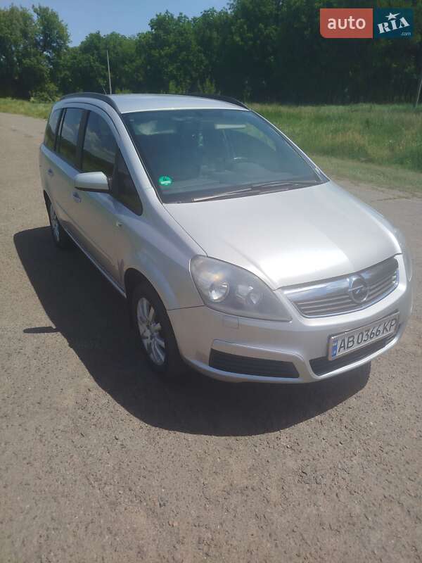 Минивэн Opel Zafira 2006 в Ямполе