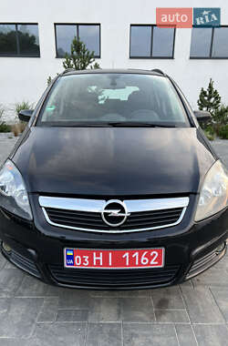 Минивэн Opel Zafira 2007 в 