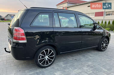 Минивэн Opel Zafira 2007 в 