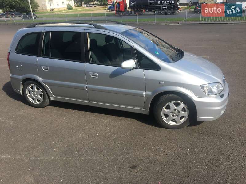 Мінівен Opel Zafira 2005 в Ковелі