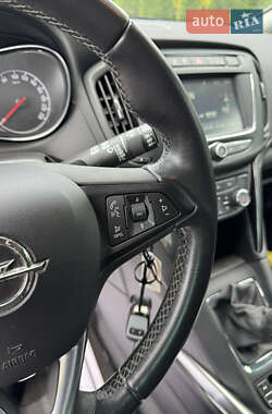 Минивэн Opel Zafira 2017 в 