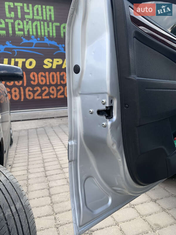 Минивэн Opel Zafira 2006 в Луцке