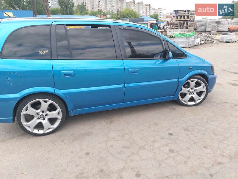Мінівен Opel Zafira 2002 в Рівному