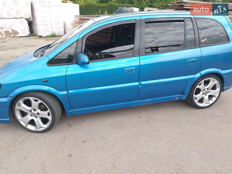 Мінівен Opel Zafira 2002 в Рівному