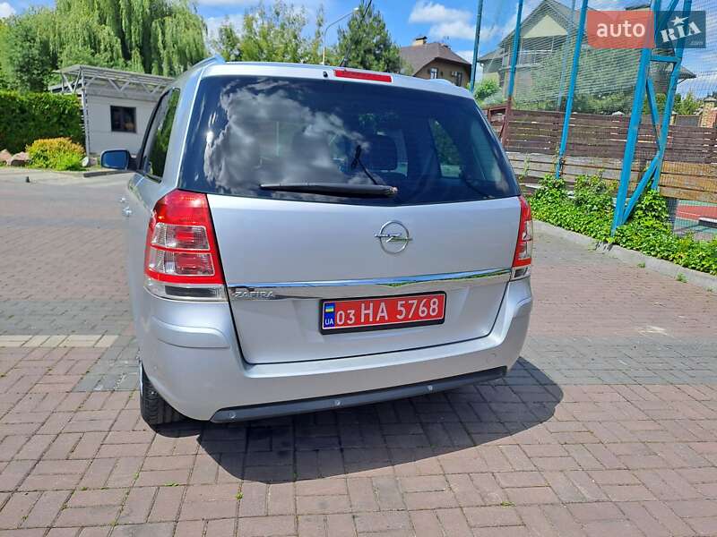 Мінівен Opel Zafira 2010 в Луцьку