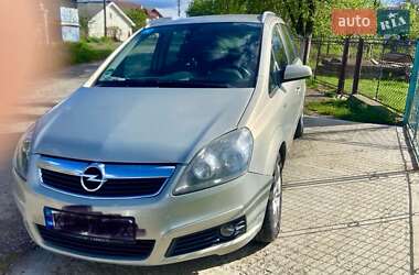 Минивэн Opel Zafira 2006 в 