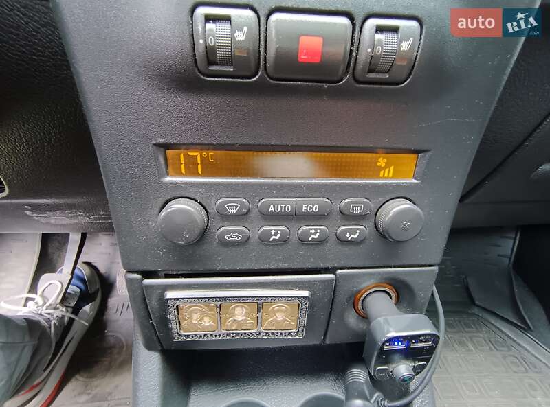 Минивэн Opel Zafira 2004 в Борисполе