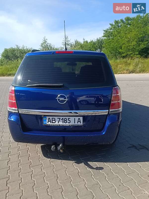 Минивэн Opel Zafira 2005 в Виннице