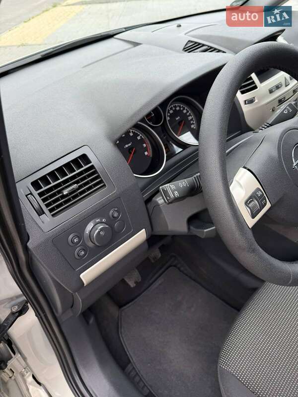 Мінівен Opel Zafira 2009 в Білій Церкві