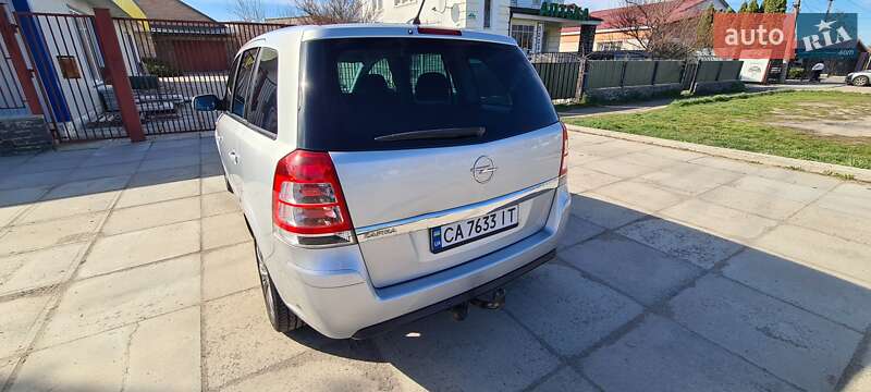 Мінівен Opel Zafira 2011 в Лисянці