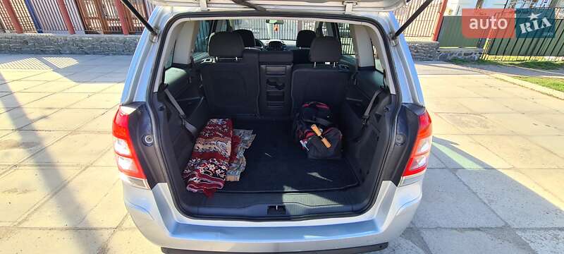 Мінівен Opel Zafira 2011 в Лисянці