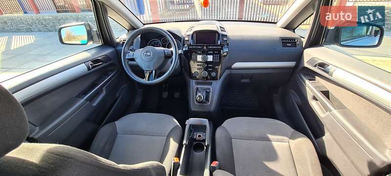 Мінівен Opel Zafira 2011 в Лисянці