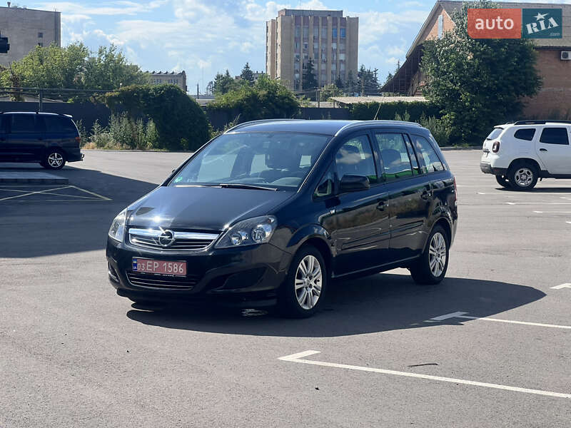 Opel Zafira 2012