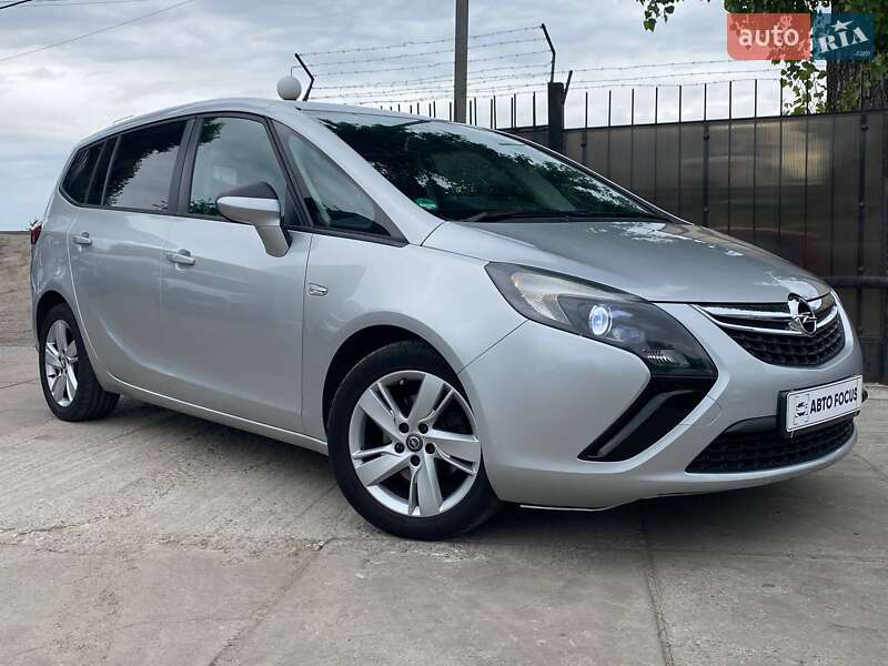 Opel Zafira 2012