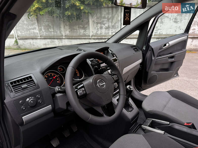 Минивэн Opel Zafira 2014 в Белой Церкви