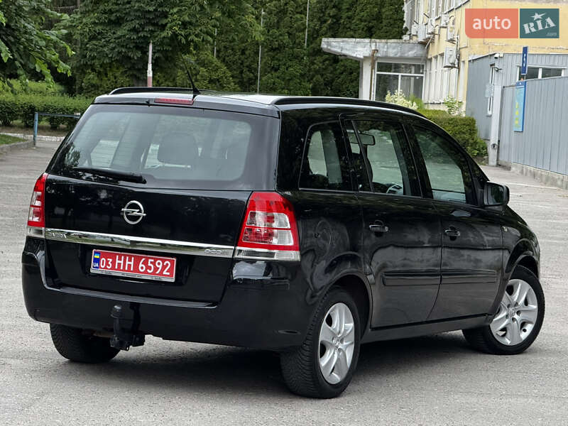 Минивэн Opel Zafira 2014 в Белой Церкви
