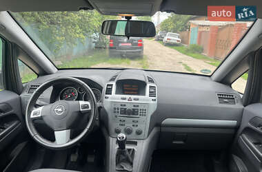 Минивэн Opel Zafira 2009 в 