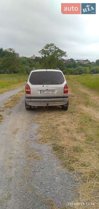 Мінівен Opel Zafira 2001 в Звягелі