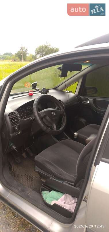 Мінівен Opel Zafira 2001 в Звягелі