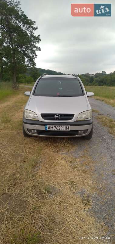Мінівен Opel Zafira 2001 в Звягелі