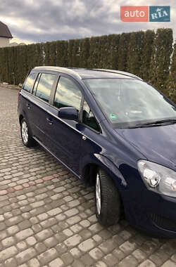 Минивэн Opel Zafira 2012 в 
