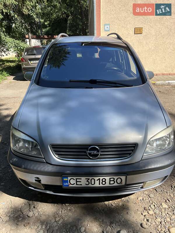 Минивэн Opel Zafira 2002 в Черновцах