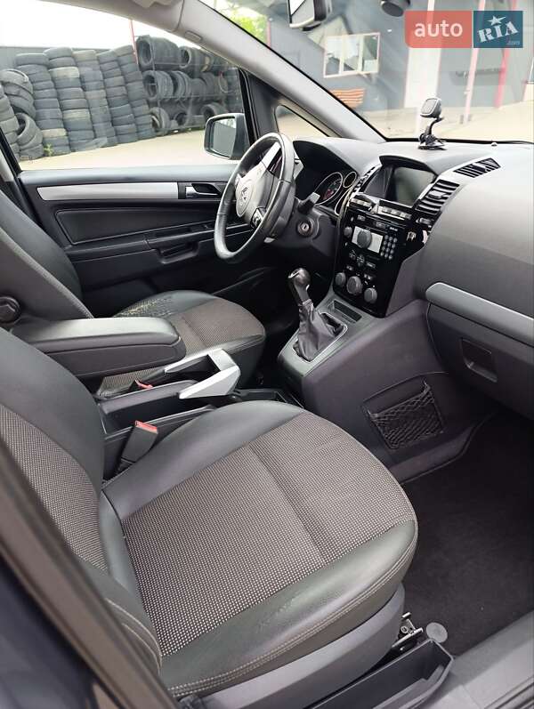 Мінівен Opel Zafira 2011 в Глибокій