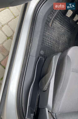 Мікровен Opel Zafira 2012 в 