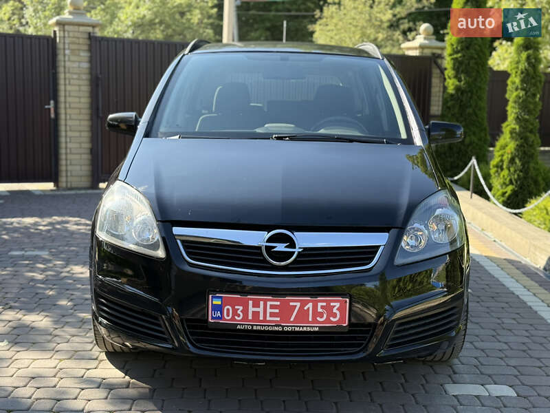 Минивэн Opel Zafira 2006 в Косове