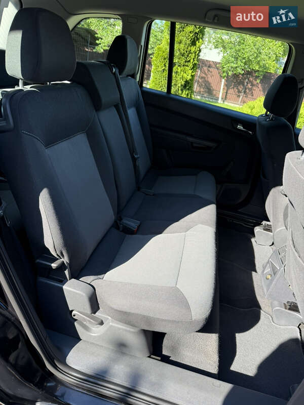 Минивэн Opel Zafira 2006 в Косове