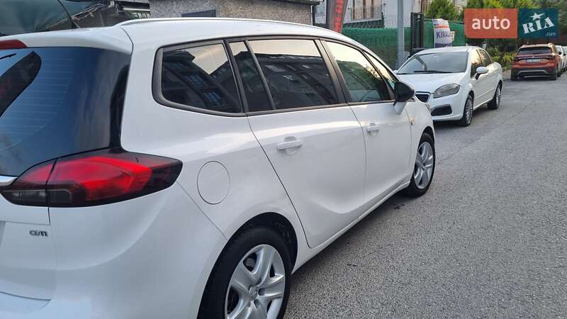 Мінівен Opel Zafira 2016 в Києві