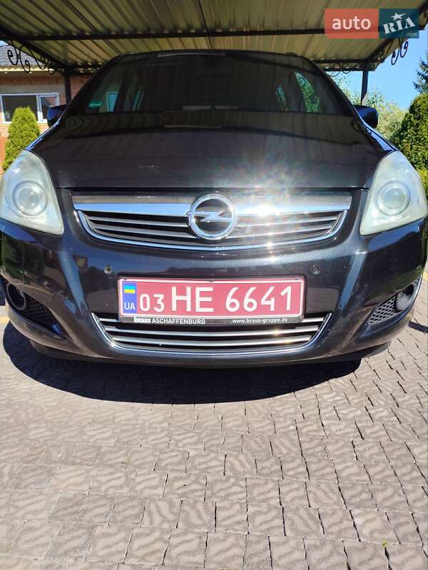 Opel Zafira 2014