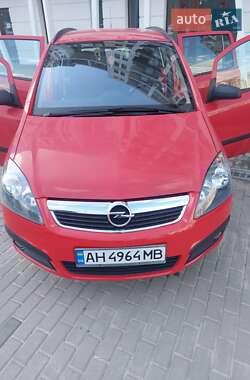 Минивэн Opel Zafira 2006 в Буче