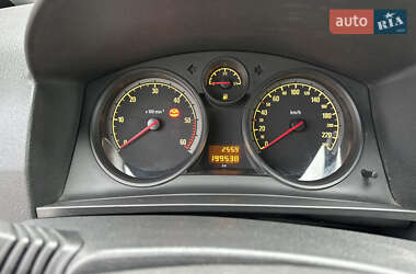 Мінівен Opel Zafira 2011 в 