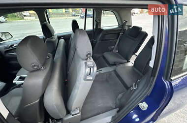 Мінівен Opel Zafira 2011 в 