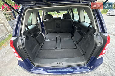 Мінівен Opel Zafira 2011 в 