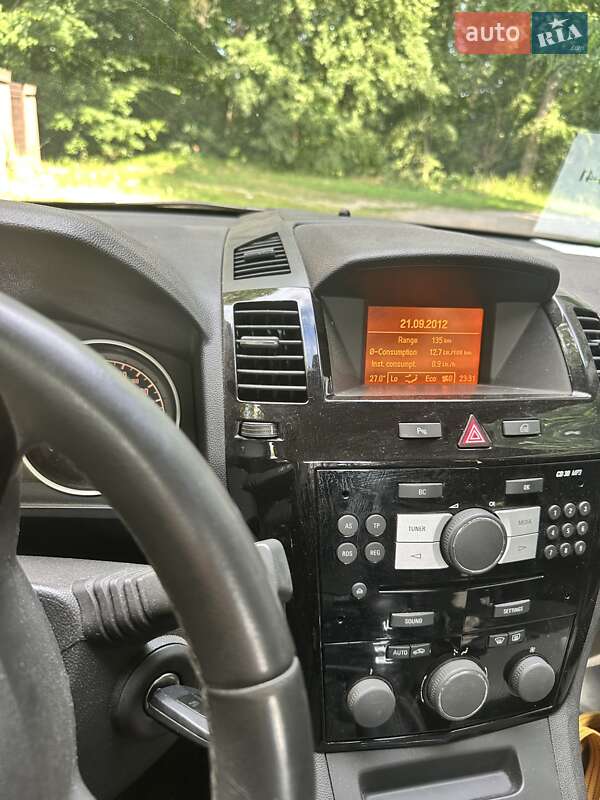 Минивэн Opel Zafira 2012 в Лубнах