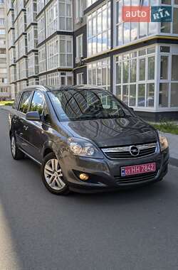 Мінівен Opel Zafira 2010 в Чернігові