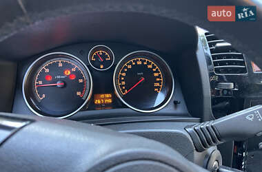 Минивэн Opel Zafira 2011 в Черновцах