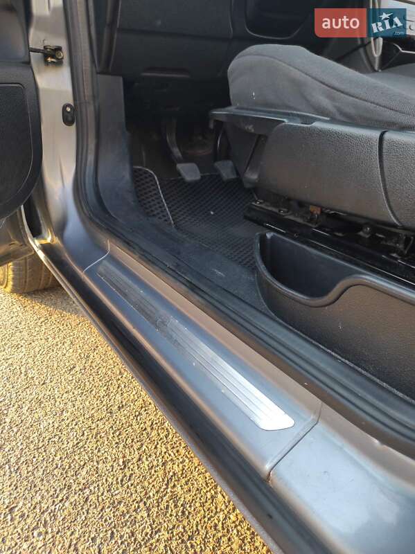 Минивэн Opel Zafira 2004 в Николаеве фото 18 Минивэн Opel Zafira 2004 в Николаеве